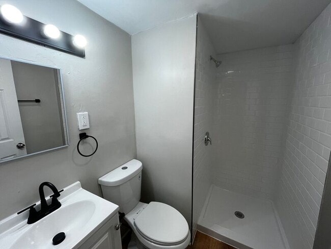 Photo - 14 Beechwood St Unidad 14 Beechwood Front