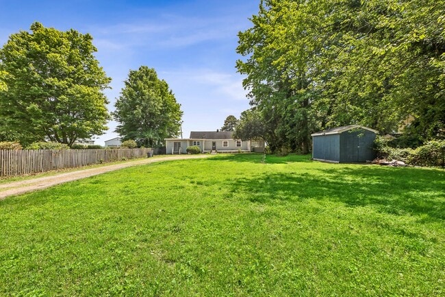 Photo - Water Views, Hampton, 3 bed 2.5 bath Ready Now!