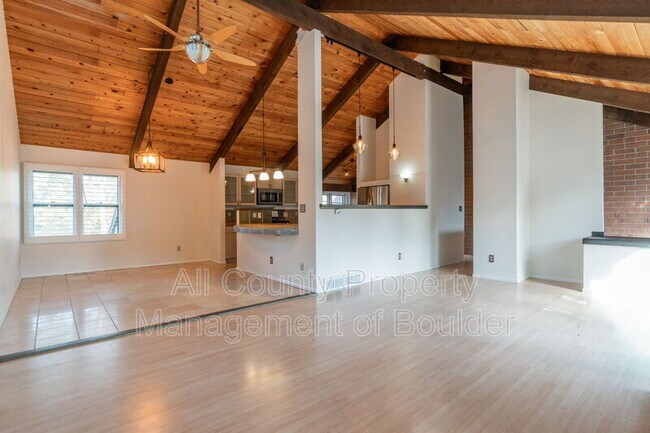 Photo - 4887 Old Post Cir