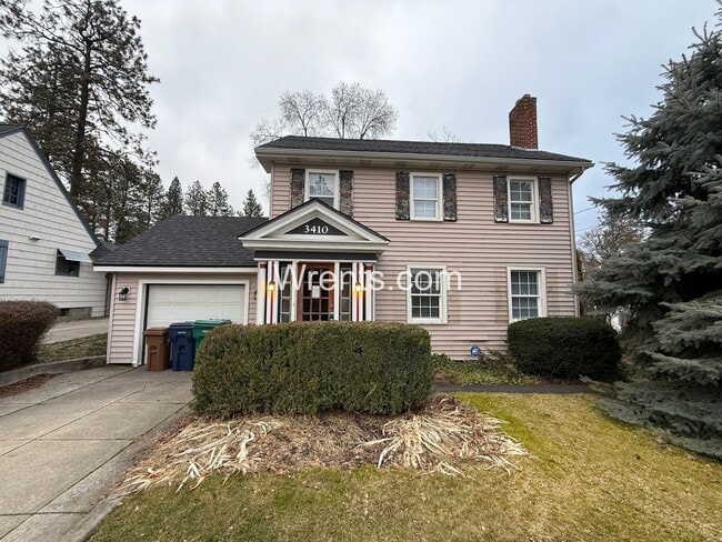 Building Photo - Beautiful 3 bed 2 bath updated home! Half off first months rent!