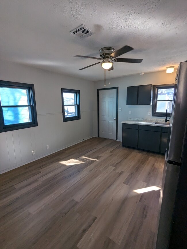 Photo - 112 N 5th St