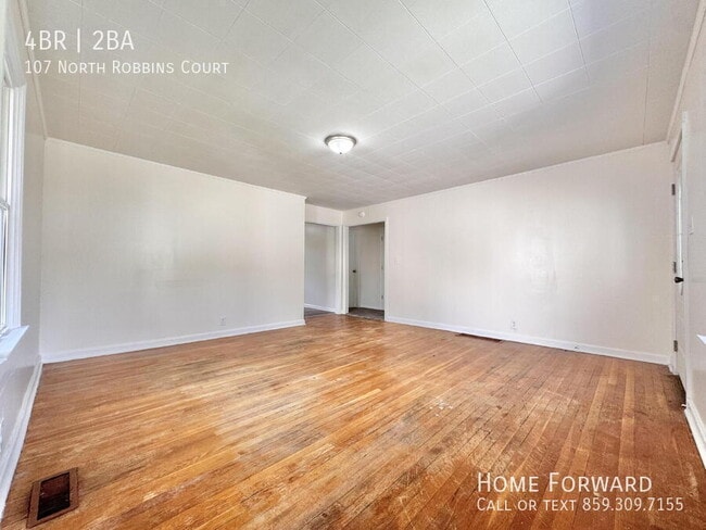 Photo - 107 N Robbins Ct