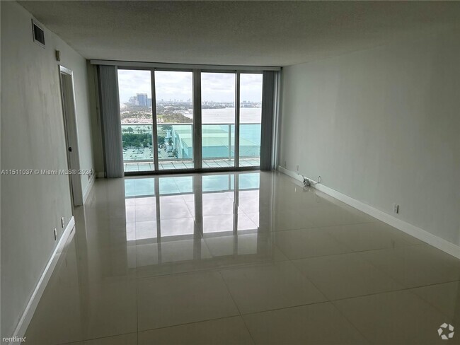 Building Photo - 2 br, 2 bath Condo - 100 Bayview Dr Apt 2122 Unit Apt 2122