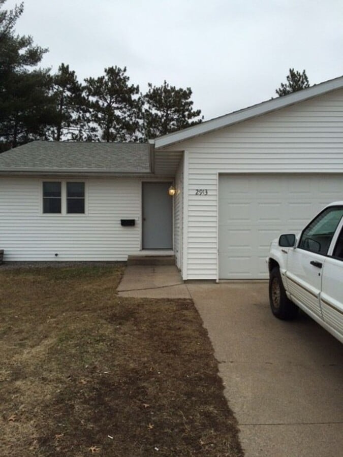 2 Bedroom Duplex - 2 Bedroom Duplex House