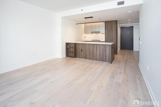 Photo - 280 Spear St