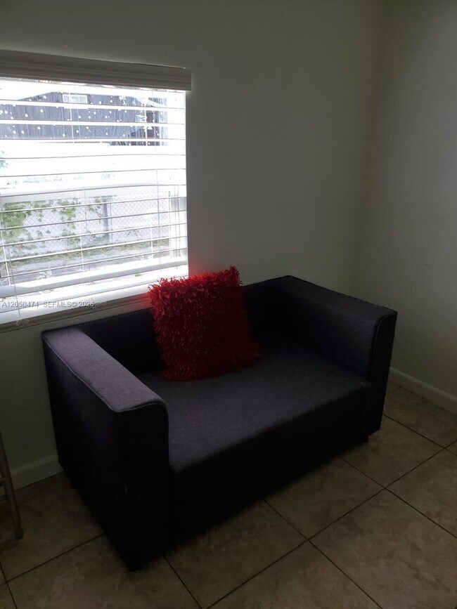 13101 SW 14th St Unit 1