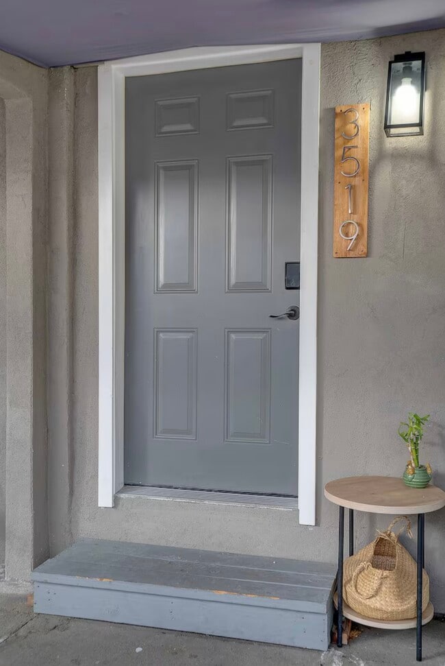 Photo - 3517 Menlo Ave