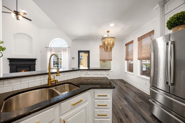 Photo - 6010 Gatewood Manor Dr