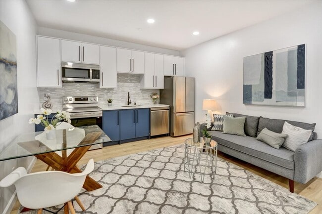 Building Photo - 3221 Hannah St Unit 3221 Hannah St