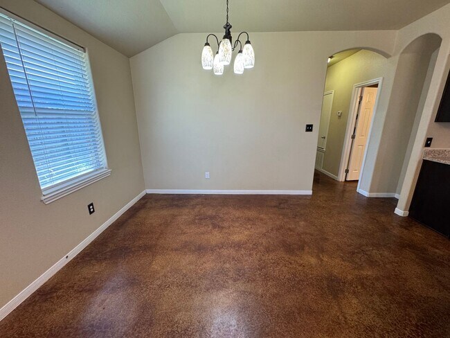 Photo - 4305 Cambridge Dr Unit #A