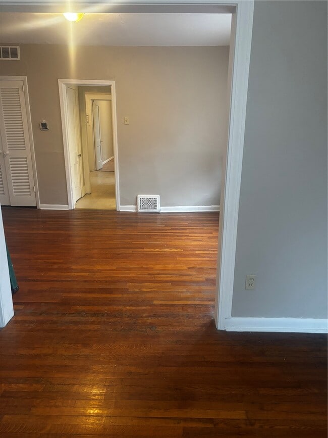 Photo - 5043 Alaska Ave Unit B