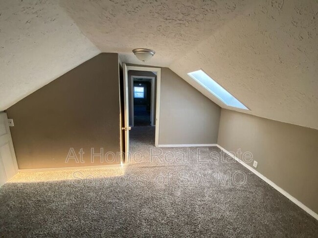 Photo - 1471 E Mcgee St