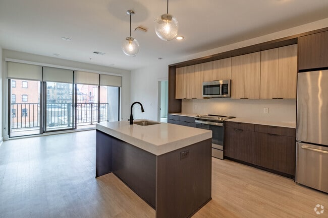 2BR, 2BA - 1147SF - Kitchen