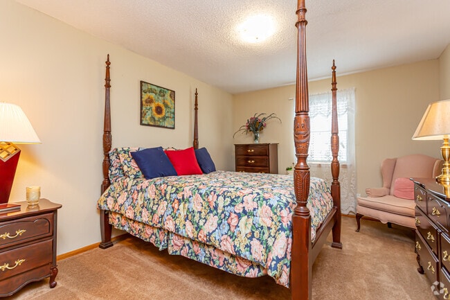 2BR, 1BA - 1,120SF