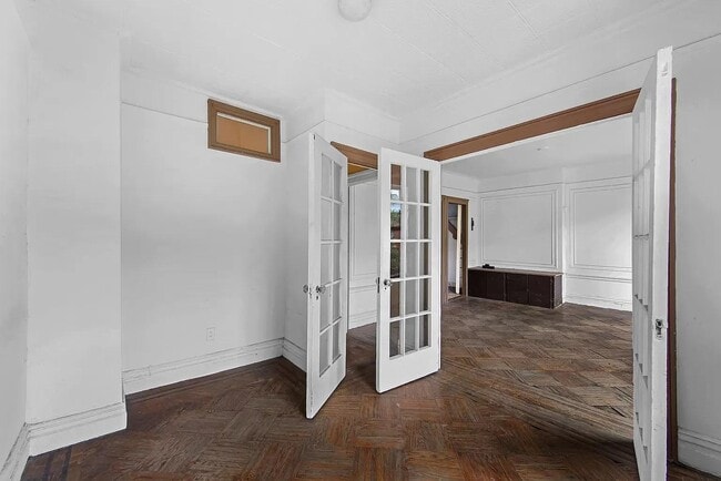 Photo - 155 Hicks St