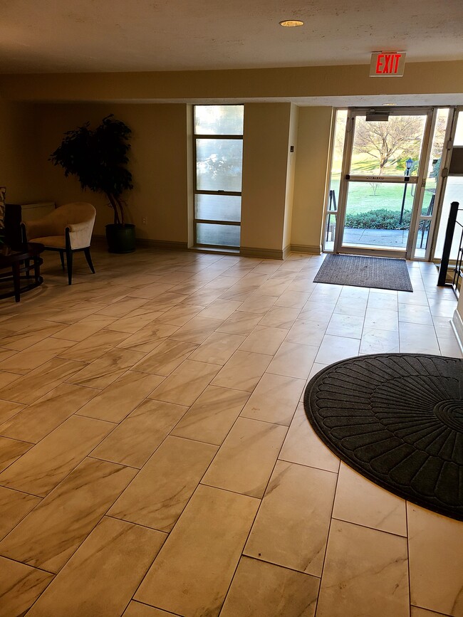 Photo - 7420 Lakeview Dr Unit W103