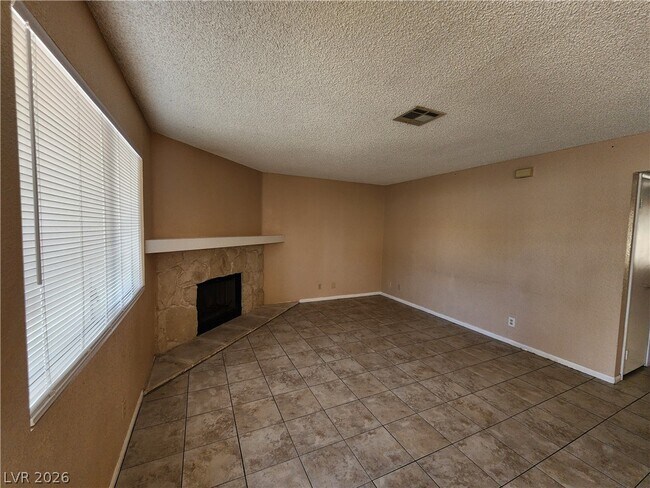 1412 Oak Rock Dr Unit 102