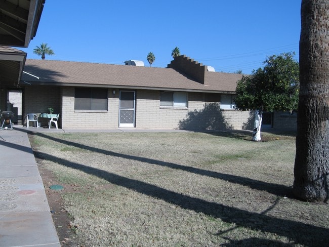 23 Palms Apartments