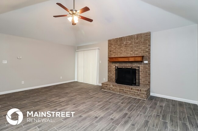 Photo - 1104 Chapel Hill Dr