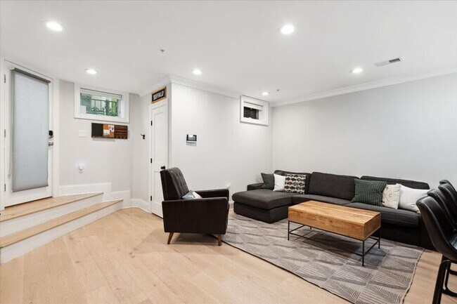 Photo - 2150 Florida Ave NW