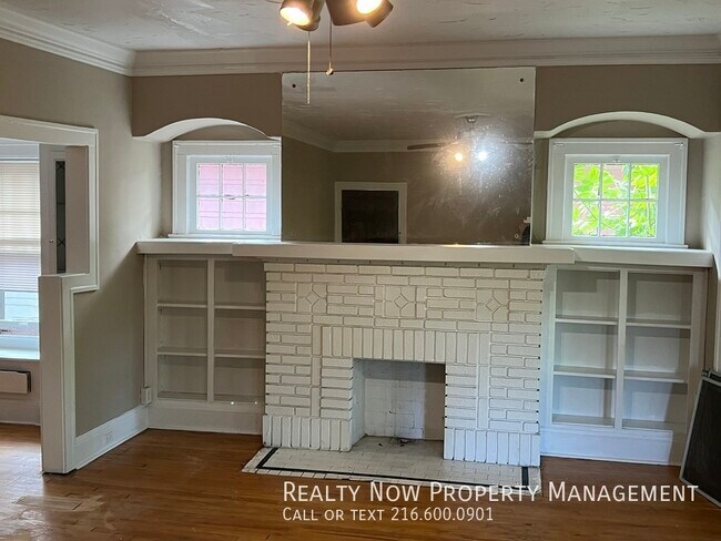 Photo - 1647 Hillcrest Rd Unit 1647 Hillcrest 2