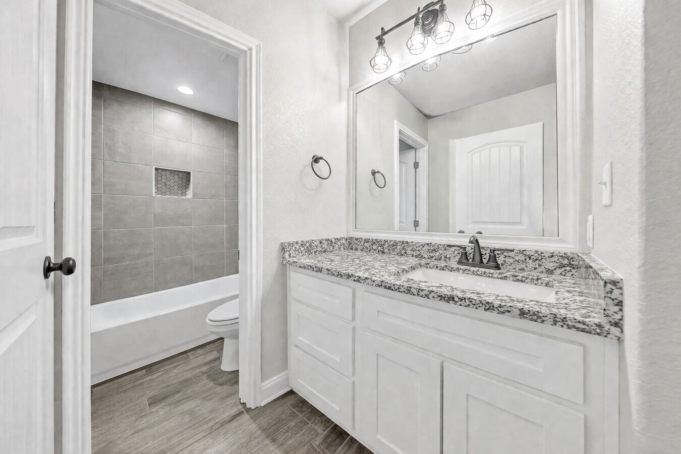 Photo - 228 St Charles Dr