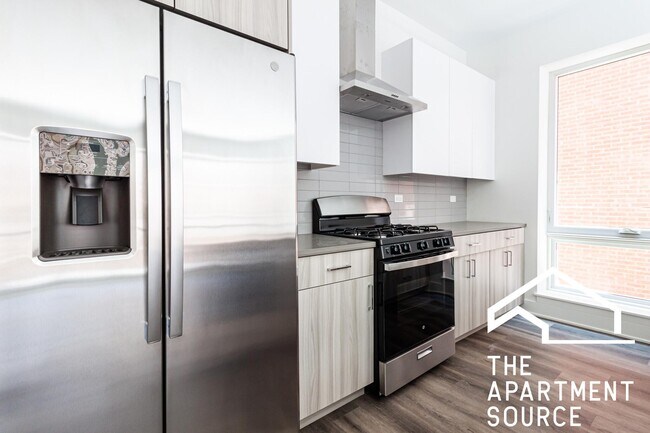 Photo - 4423 N Hazel St Unit 205