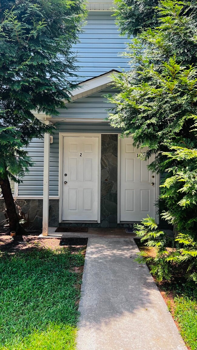 Photo - 128 Dusty Creek Ln