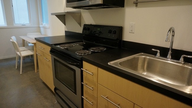 Photo - 2418 Ballard