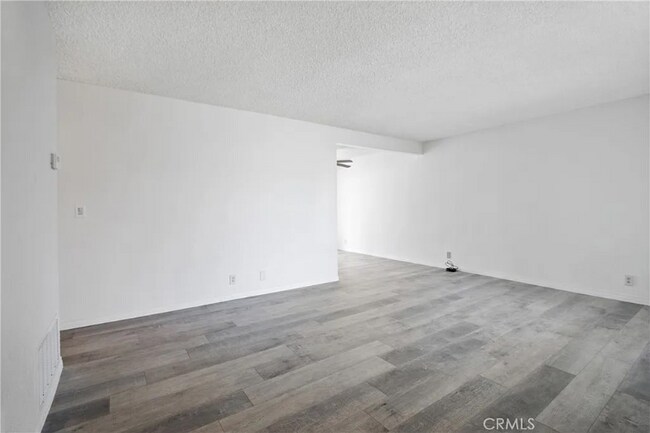 Photo - 632 E La Veta Ave