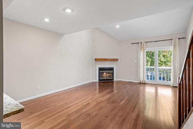 Photo - 319 Park Pl Dr