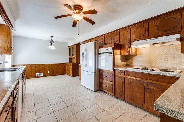 Photo - 1602 Iroquois Dr