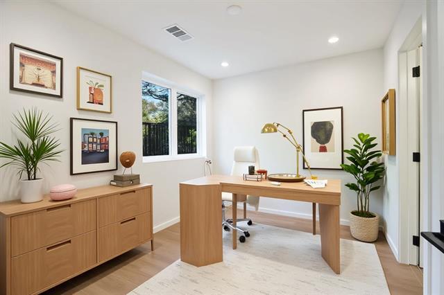 Photo - 4811 Denton Dr Unit 202