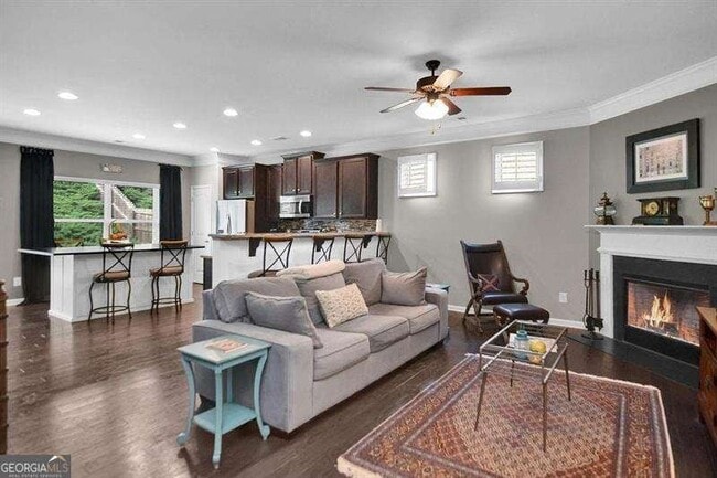 Photo - 307 Lakeside Ln