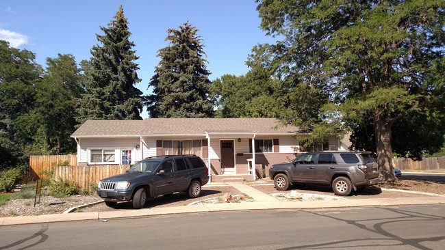 Front view - 1500 W Lake St House