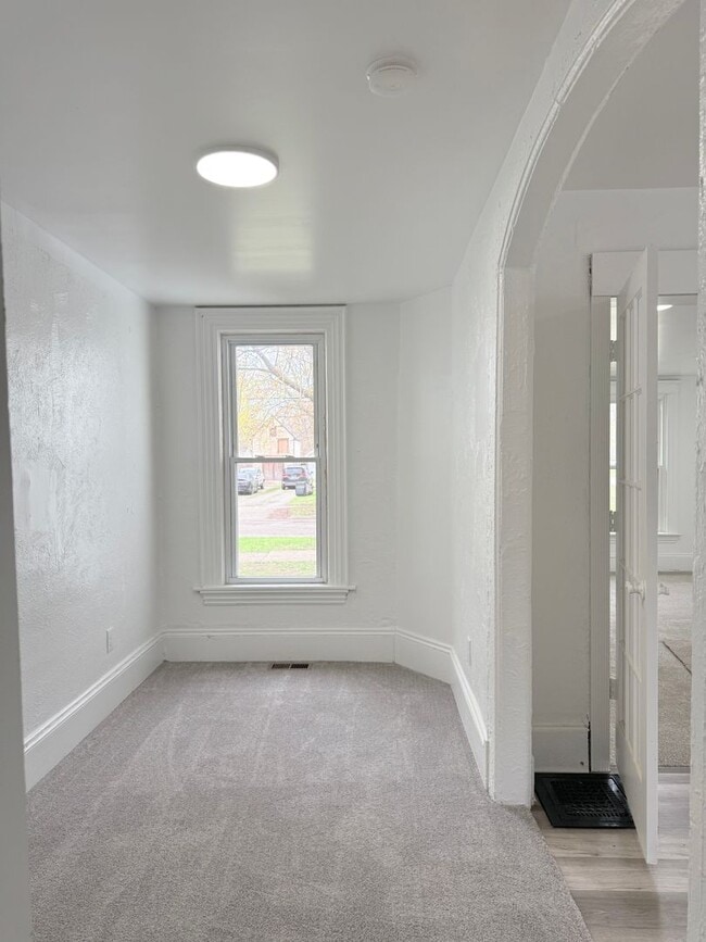 Photo - 1701 E Ganson St Unit Ganson - 1701 (Lower)