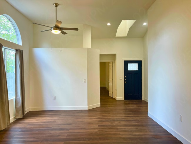 Photo - 7727 Broken Arrow