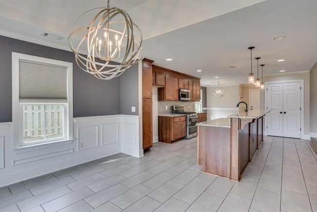 Photo - 233 Carlow Dr