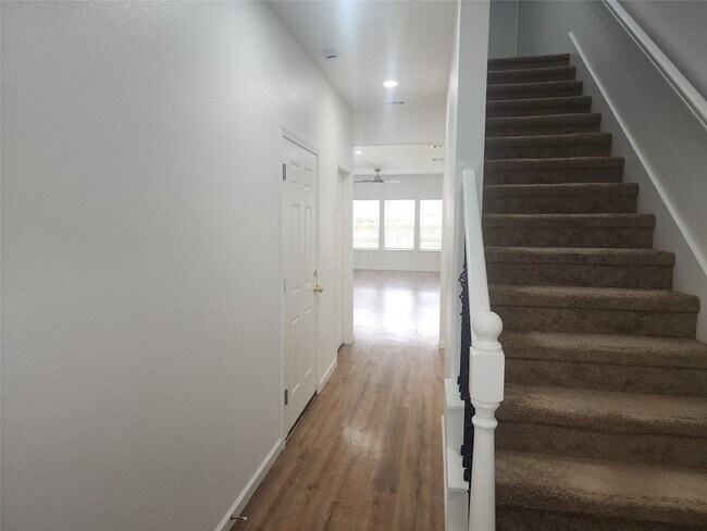 Photo - 6719 Roanoke St Unidad A