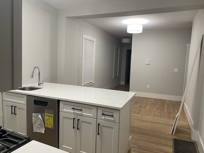 Building Photo - 68-70 L St Rental