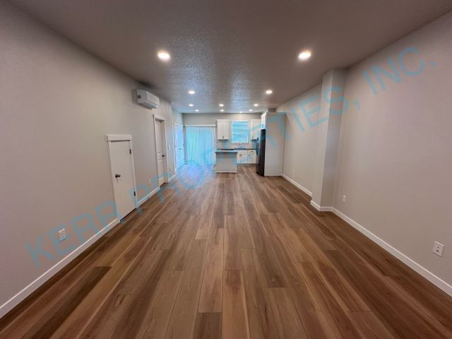 Photo - 8556 SE Lafayette St