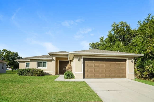 Building Photo - 3702 35th St SW