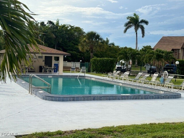 Building Photo - 9401 Lennex Ln