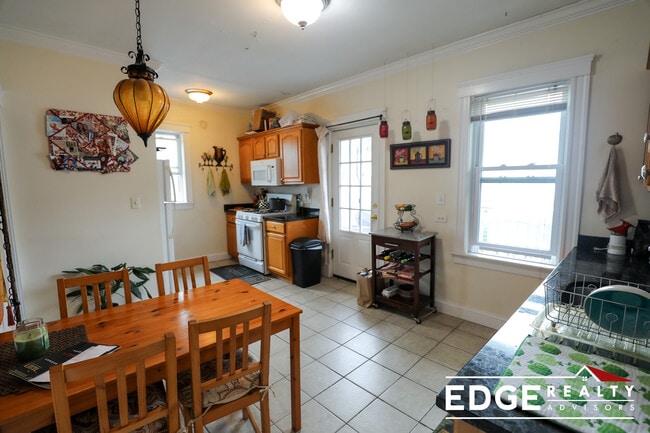 Photo - 54 Tremont St Unit 3