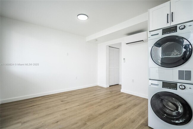 Photo - 1955 NW 2nd Ct Unidad 204