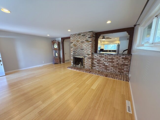 Photo - 2005 Monroe Ave