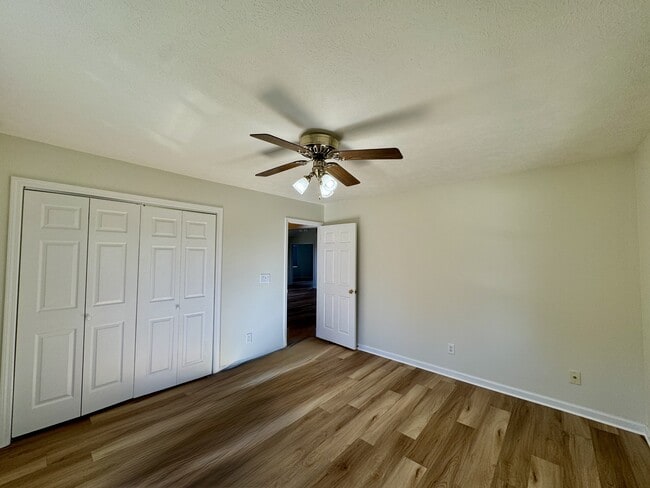 Photo - 201 Seminole Cir