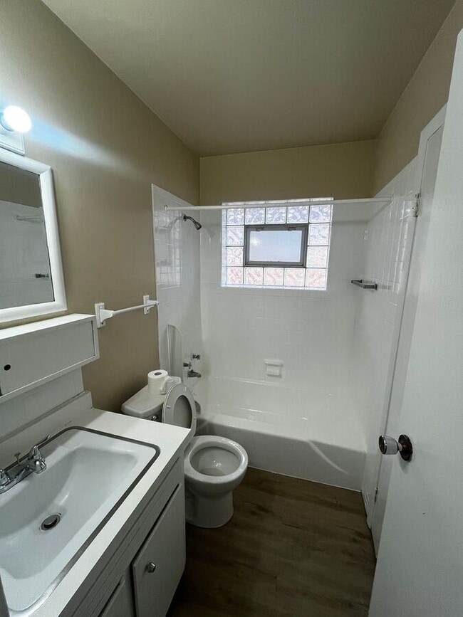 Building Photo - 4321 S Harlem Ave Unit 2