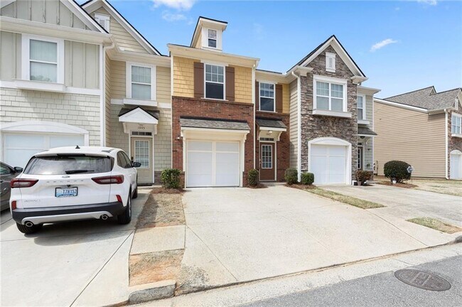 Photo - 1947 Lakeshore Overlook Cir NW