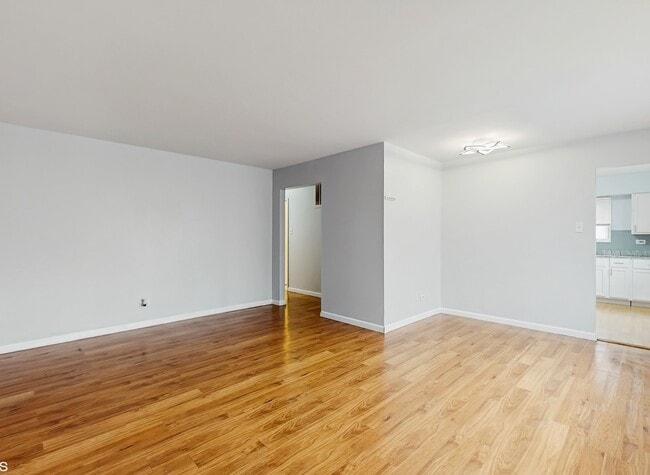 Photo - 1317 Mackinaw Ave